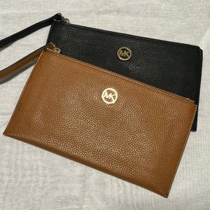 MICHAEL KORS Women's MK Fulton LG Zip CLUTCH Wrist-let Wallet Black Leather Gold